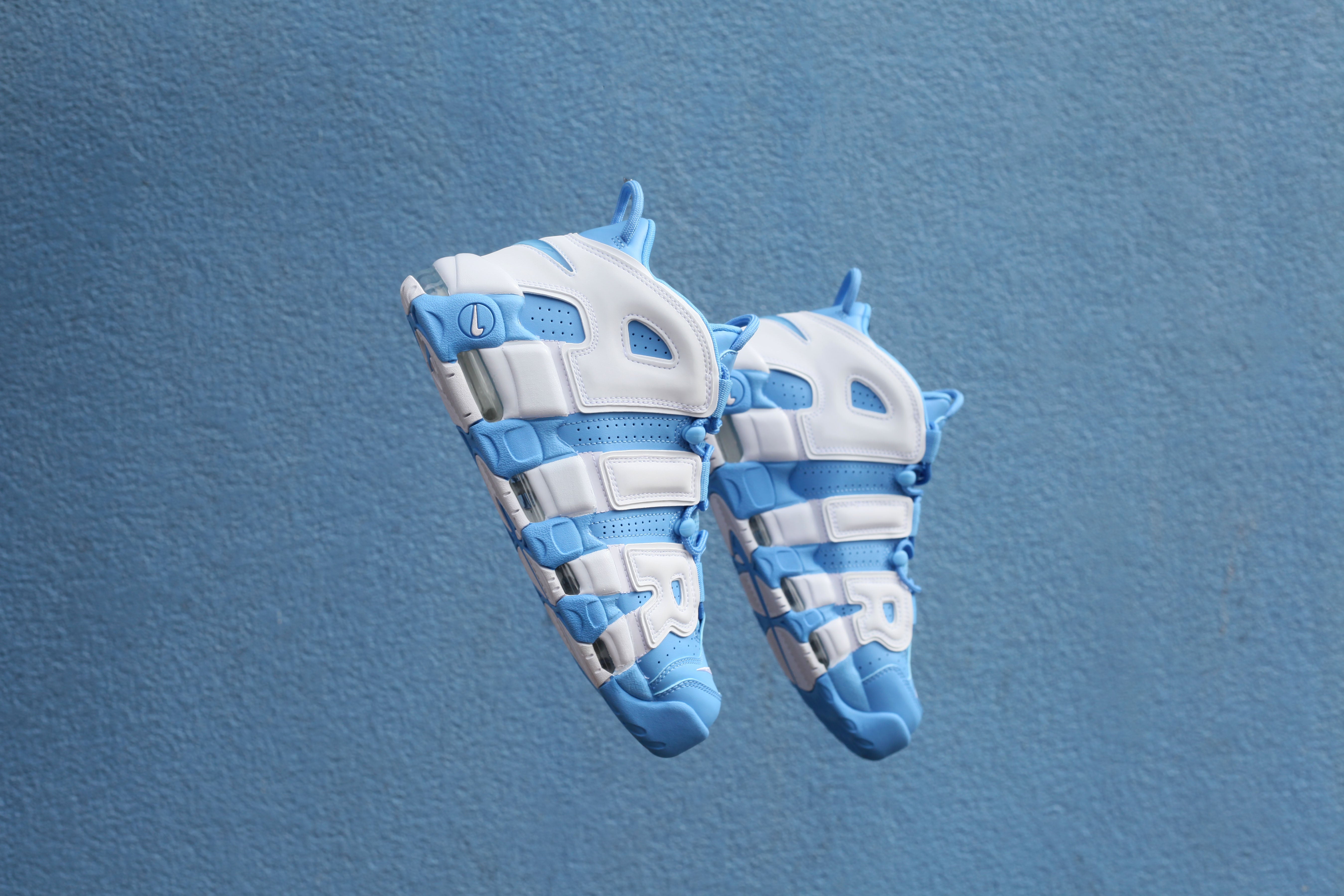 NIKE AIR MORE UPTEMPO - " UNIVERSITY BLUE "