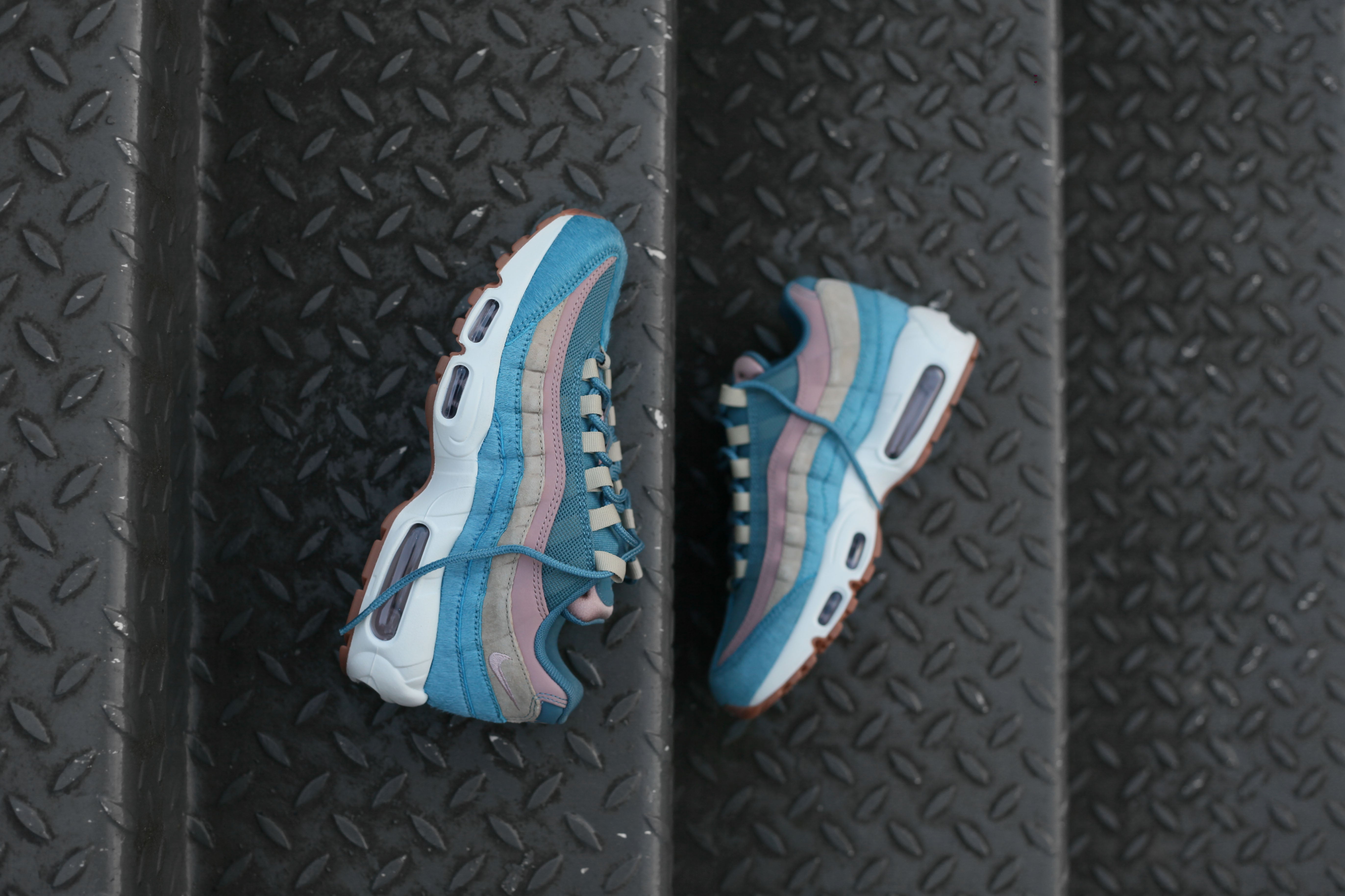 Nike Wmns Air Max 95 LX Smokey Blue Mushroom