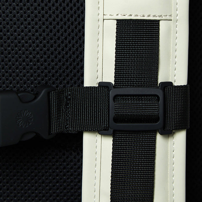 Rains Mountaineer Bag Fossil/Cement