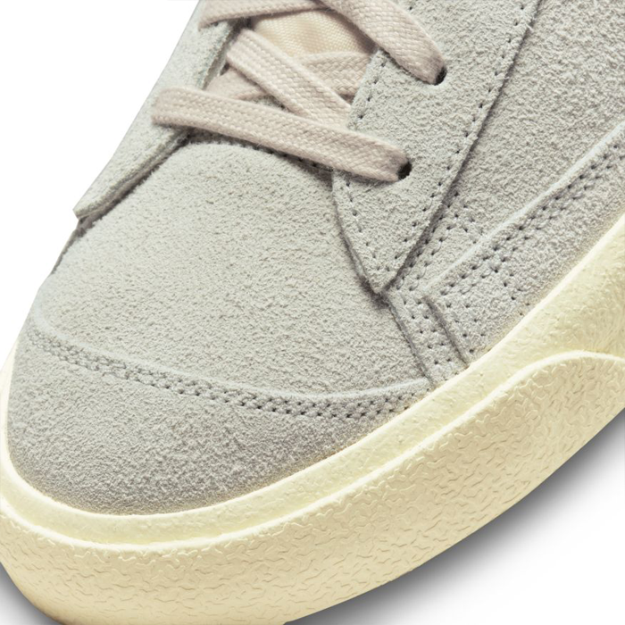 Nike Blazer Mid '77 Premium Light Bone/Coconut Milk-Medium Grey