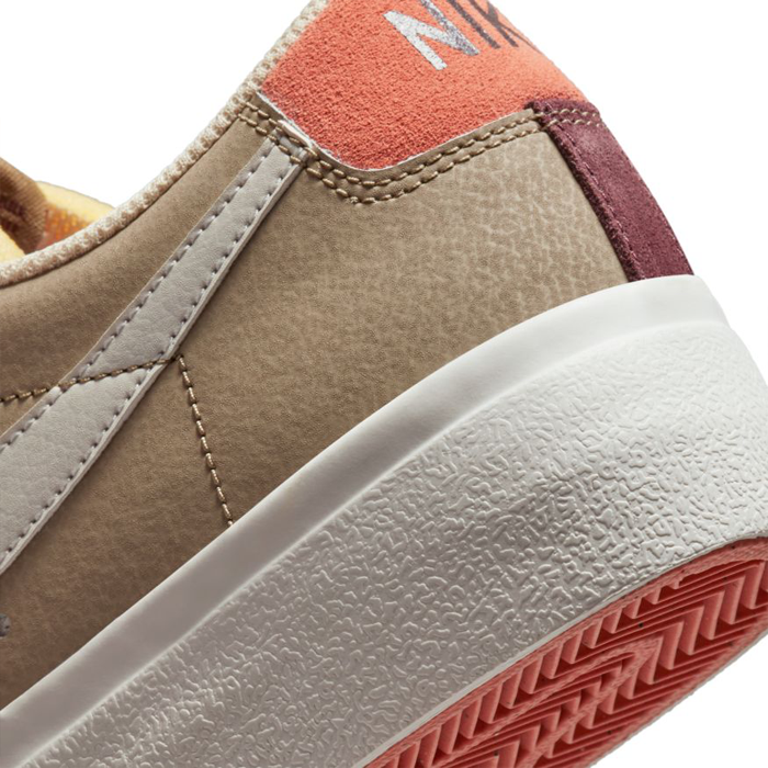 Nike W' Blazer Low Platform SP Khaki/Light Bone-Madder Root-Hazel Rush