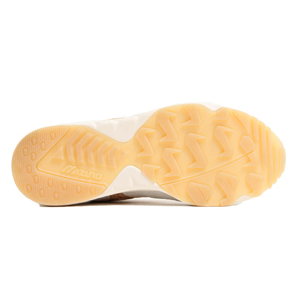 Mizuno Contender White Ginger Root Undyed