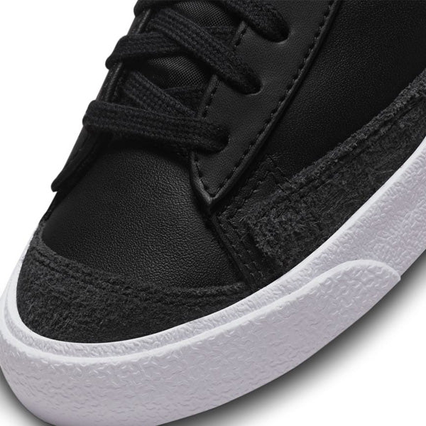 Nike W Blazer Mid 77 Black White Total Orange