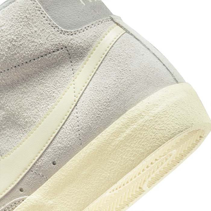 Nike Blazer Mid 77 Premium Light Bone Coconut Milk Medium Grey