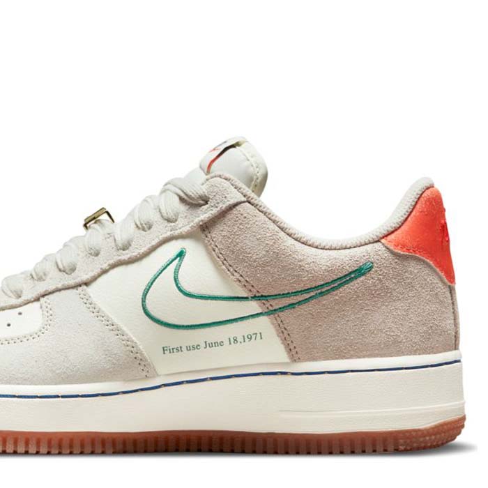 Nike W' Air Force 1 '07 SE Sail/Green Noise-Cream II-Light Bone